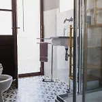 Hortis, L'incontro Tra Il Legno E Il Mare 的里雅斯特