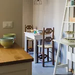 Hortis, L'incontro Tra Il Legno E Il Mare * 的里雅斯特