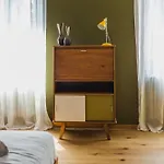 Apartamento Hortis, L'incontro Tra Il Legno E Il Mare Trieste