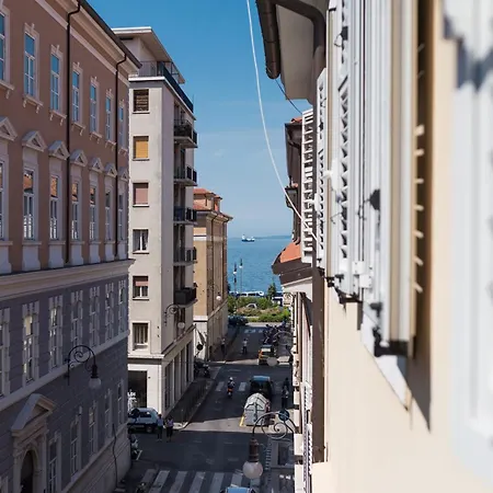 Hortis, L'incontro Tra Il Legno E Il Mare 公寓 *