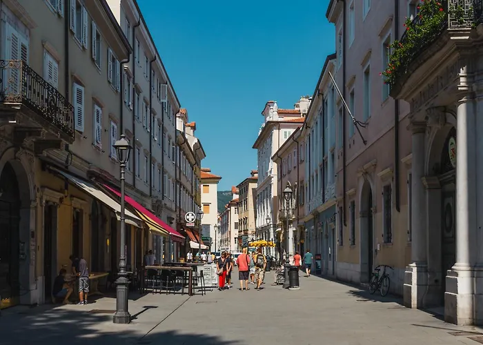 Dimora Hortis, Eleganza E Stile In Centro A *