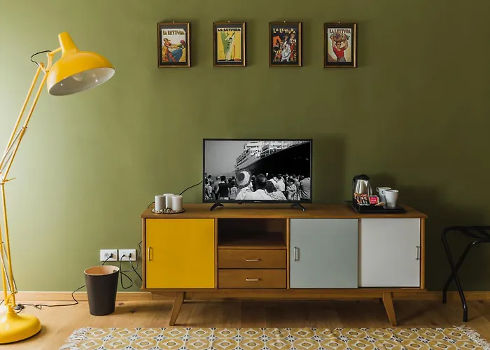 Appartamento Dimora Hortis, Eleganza E Stile In Centro A Trieste