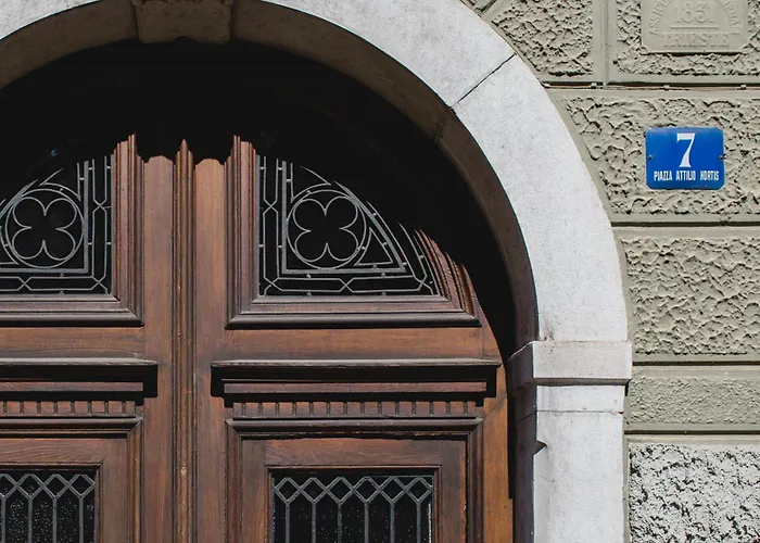 Appartamento Dimora Hortis, Eleganza E Stile In Centro A